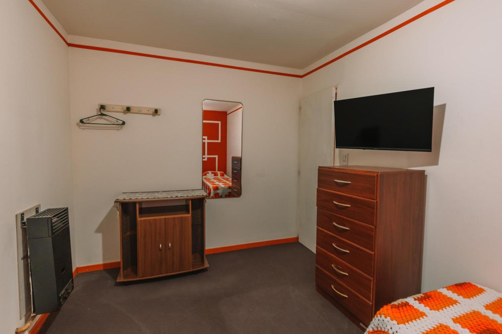 Habitaciones Mary 2 Camas Simples En Casa Compartida Ushuaia Exterior photo