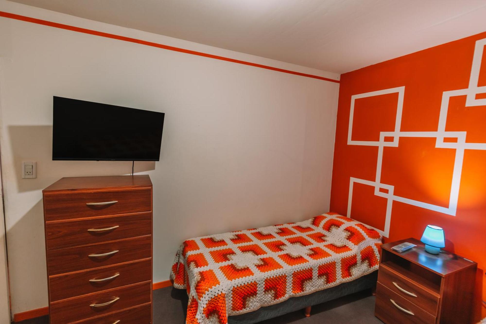 Habitaciones Mary 2 Camas Simples En Casa Compartida Ushuaia Exterior photo